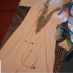 I only wear dresses once